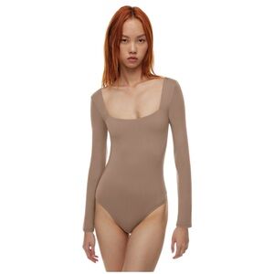 Aritzia Contour Squareneck Longsleeve Bodysuit